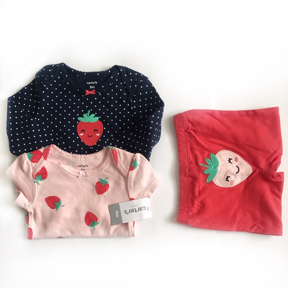 NWT! Carter’s 9 month old Girl set 🍓